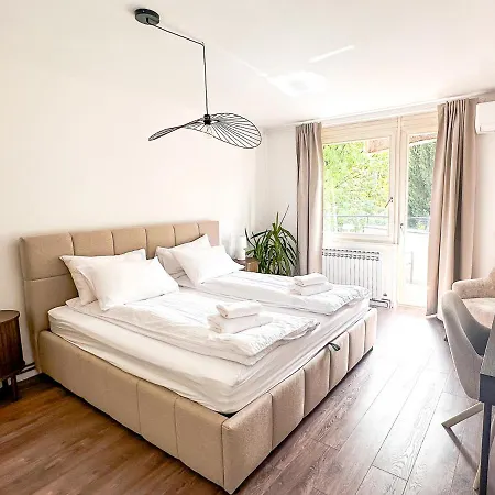 Apartman Cheyf Oasis *